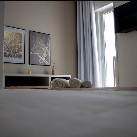 Fd Apartments - Zoe Prestigioso Appartamento Vicino Alla Stazione E Al Centro Monopoli Dış mekan fotoğraf