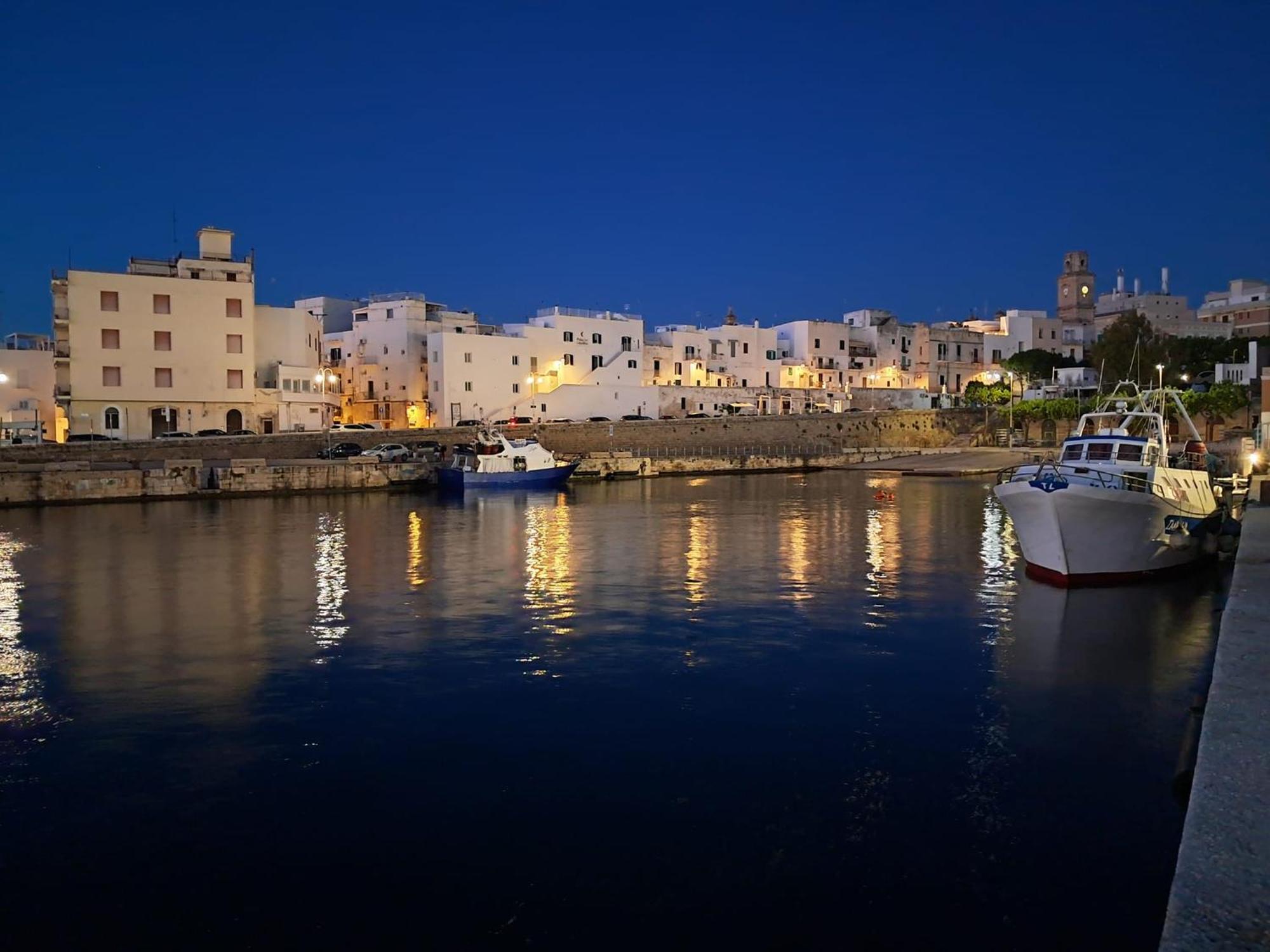 Fd Apartments - Zoe Prestigioso Appartamento Vicino Alla Stazione E Al Centro Monopoli Dış mekan fotoğraf