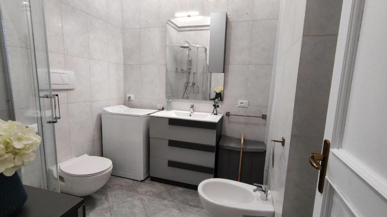 Fd Apartments - Zoe Prestigioso Appartamento Vicino Alla Stazione E Al Centro Monopoli Dış mekan fotoğraf
